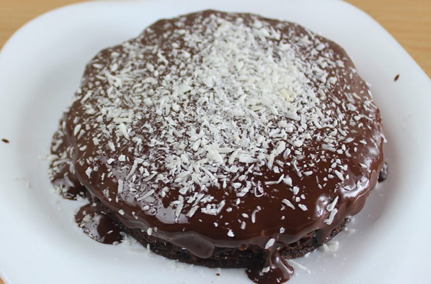 Bolo Sem Farinha de Chocolate com Coco